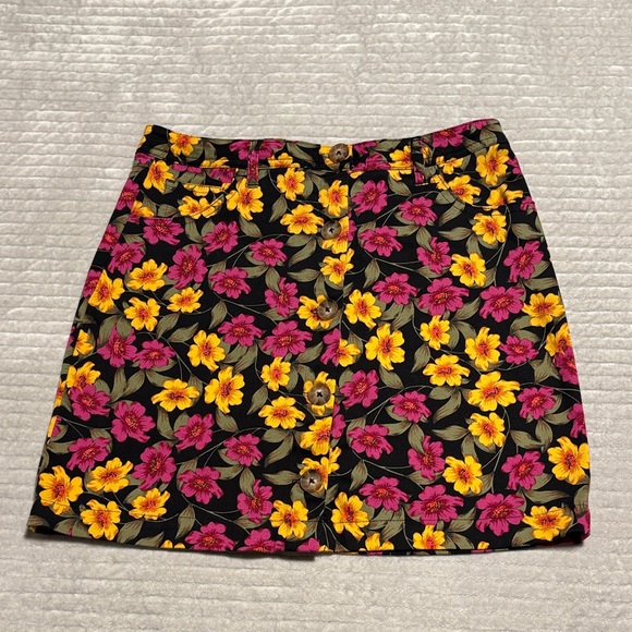 Gianni Bini Dresses & Skirts - Gianni Bini Black Floral Mini Skirt with Yellow & Pink Flowers